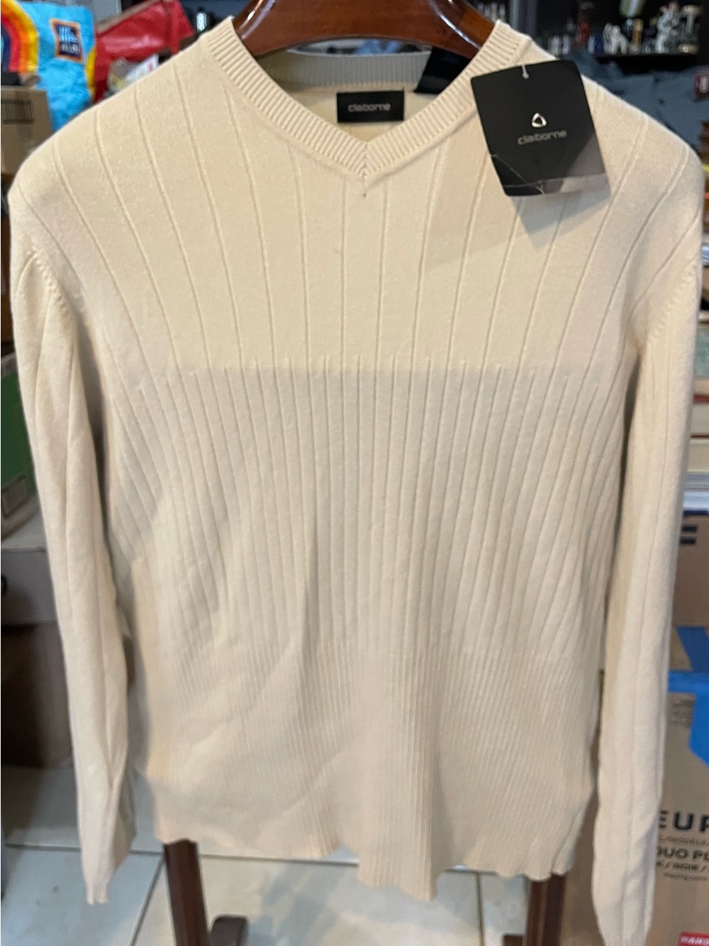 Liz Claiborne Men's Cream V-Neck Ribbed Sweater